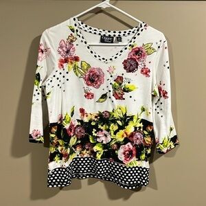 Onque Casuals Floral Print 3/4 Sleeve Top Art to Wear Size PS Festival